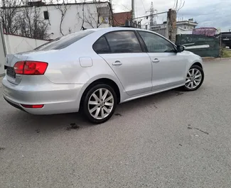 Autovermietung Volkswagen Jetta Nr.9567 Automatisch in Tirana, ausgestattet mit einem 2,0L Motor ➤ Von Besmir in Albanien.