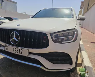 Autovermietung Mercedes-Benz GLC300 Nr.9406 Automatisch in Dubai, ausgestattet mit einem 2,5L Motor ➤ Von Jose in VAE.