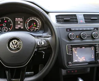 Vermietung Volkswagen Caddy. Wirtschaft, Komfort, Minivan Fahrzeug zur Miete in Albanien ✓ Kaution Keine Kaution ✓ Versicherungsoptionen KFZ-HV.