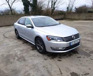 Mietwagen Volkswagen Passat 2013 in Georgien, mit Benzin-Kraftstoff und 180 PS ➤ Ab 115 GEL pro Tag.