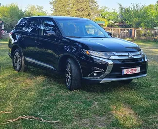 Mietwagen Mitsubishi Outlander Xl 2017 in Georgien, mit Benzin-Kraftstoff und 180 PS ➤ Ab 110 GEL pro Tag.