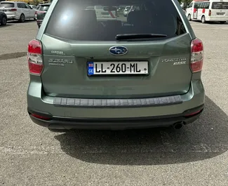 Benzin 2,5L Motor von Subaru Forester 2016 zur Miete in Tiflis.