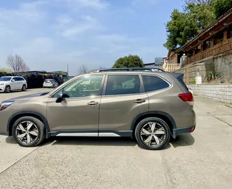 Benzin 2,5L Motor von Subaru Forester Limited 2020 zur Miete in Tiflis.