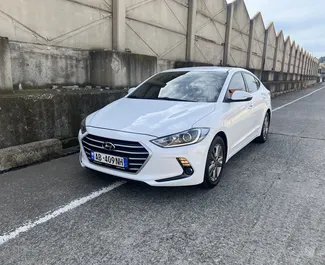 Frontansicht eines Mietwagens Hyundai Elantra in Durres, Albanien ✓ Auto Nr.9400. ✓ Automatisch TM ✓ 0 Bewertungen.