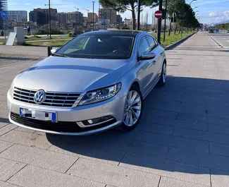 Frontansicht eines Mietwagens Volkswagen Passat-CC in Tirana, Albanien ✓ Auto Nr.9980. ✓ Automatisch TM ✓ 0 Bewertungen.
