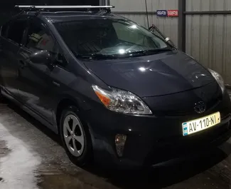 Mietwagen Toyota Prius 2014 in Georgien, mit Hybride-Kraftstoff und 185 PS ➤ Ab 90 GEL pro Tag.