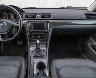 Vermietung Volkswagen Passat. Komfort, Premium Fahrzeug zur Miete in Georgien ✓ Kaution Einzahlung von 200 GEL ✓ Versicherungsoptionen KFZ-HV, VKV Plus, Diebstahlschutz.
