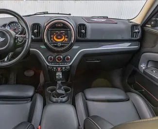 Mietwagen Mini Countryman Cooper S 2017 in Georgien, mit Benzin-Kraftstoff und 180 PS ➤ Ab 123 GEL pro Tag.