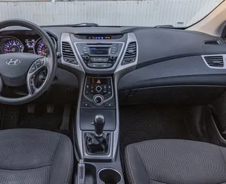 Mietwagen Hyundai Elantra 2015 in Georgien, mit Benzin-Kraftstoff und 150 PS ➤ Ab 60 GEL pro Tag.