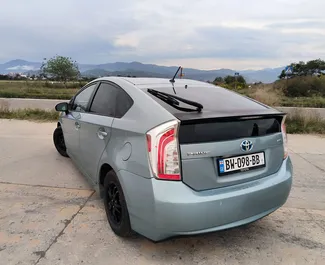 Mietwagen Toyota Prius 2013 in Georgien, mit Hybride-Kraftstoff und 136 PS ➤ Ab 65 GEL pro Tag.