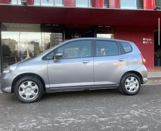 Vermietung Honda Jazz. Wirtschaft, Komfort Fahrzeug zur Miete in Albanien ✓ Kaution Einzahlung von 100 EUR ✓ Versicherungsoptionen KFZ-HV, VKV Komplett, Ausland.