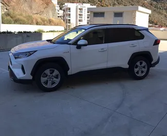 Vermietung Toyota Rav4. Komfort, SUV, Crossover Fahrzeug zur Miete in Montenegro ✓ Kaution Einzahlung von 300 EUR ✓ Versicherungsoptionen KFZ-HV, TKV, VKV Plus, Ausland.