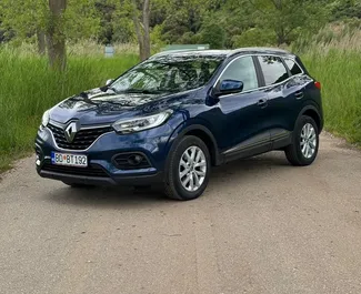 Frontansicht eines Mietwagens Renault Kadjar in Budva, Montenegro ✓ Auto Nr.9573. ✓ Automatisch TM ✓ 0 Bewertungen.