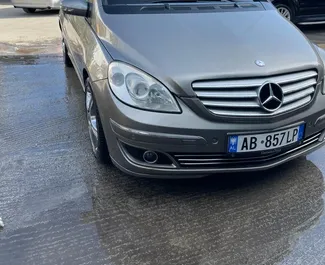 Autovermietung Mercedes-Benz B-Class Nr.10052 Automatisch am Flughafen von Tirana, ausgestattet mit einem 2,0L Motor ➤ Von Armand in Albanien.