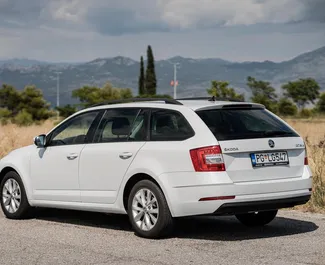 Vermietung Skoda Octavia Combi. Komfort Fahrzeug zur Miete in Montenegro ✓ Kaution Einzahlung von 200 EUR ✓ Versicherungsoptionen KFZ-HV, TKV, VKV Plus, VKV Komplett, Diebstahlschutz, Ausland, Junge, Keine Kaution.