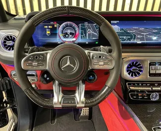 Vermietung Mercedes-Benz G63 AMG. Premium, Luxus, SUV Fahrzeug zur Miete in Spanien ✓ Kaution Einzahlung von 4000 EUR ✓ Versicherungsoptionen KFZ-HV.