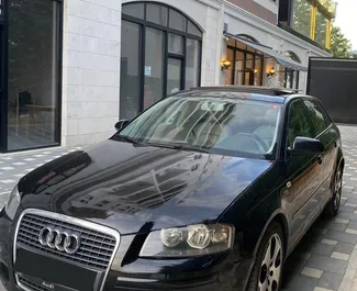 Frontansicht eines Mietwagens Audi A3 am Flughafen von Tirana, Albanien ✓ Auto Nr.10430. ✓ Automatisch TM ✓ 0 Bewertungen.