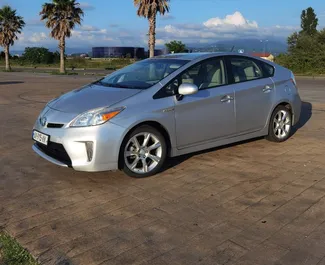 Autovermietung Toyota Prius Nr.10351 Automatisch in Batumi, ausgestattet mit einem 1,5L Motor ➤ Von Schenja in Georgien.