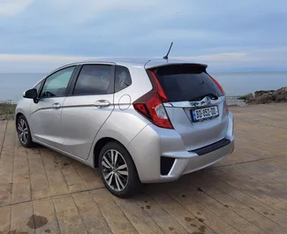 Mietwagen Honda Fit 2015 in Georgien, mit Benzin-Kraftstoff und 130 PS ➤ Ab 94 GEL pro Tag.