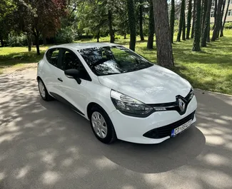 Mietwagen Renault Clio 4 2015 in Montenegro, mit Diesel-Kraftstoff und 75 PS ➤ Ab 35 EUR pro Tag.