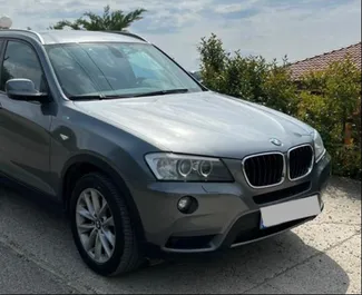 Frontansicht eines Mietwagens BMW X3 in Tirana, Albanien ✓ Auto Nr.10420. ✓ Automatisch TM ✓ 0 Bewertungen.