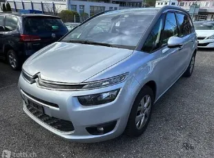 Frontansicht eines Mietwagens Citroen C4 Grand Picasso in Tirana, Albanien ✓ Auto Nr.10501. ✓ Automatisch TM ✓ 0 Bewertungen.