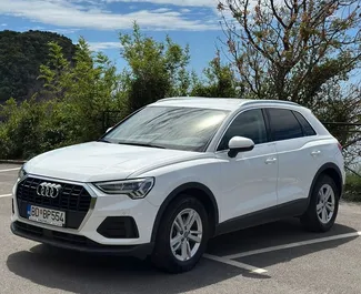 Frontansicht eines Mietwagens Audi Q3 in Rafailovici, Montenegro ✓ Auto Nr.7116. ✓ Automatisch TM ✓ 0 Bewertungen.