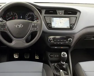 Frontansicht eines Mietwagens Hyundai i20 in Istanbul, Türkei ✓ Auto Nr.3174. ✓ Automatisch TM ✓ 2 Bewertungen.