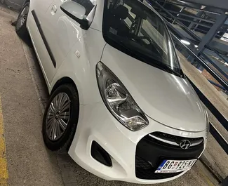 Vermietung Hyundai i10. Wirtschaft Fahrzeug zur Miete in Serbien ✓ Kaution Einzahlung von 200 EUR ✓ Versicherungsoptionen TKV, Diebstahlschutz, Junge.