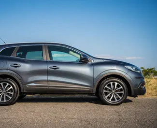 Vermietung Renault Kadjar. Komfort, Crossover Fahrzeug zur Miete in Montenegro ✓ Kaution Einzahlung von 200 EUR ✓ Versicherungsoptionen KFZ-HV, TKV, VKV Plus, VKV Komplett, Diebstahlschutz, Ausland, Junge, Keine Kaution.