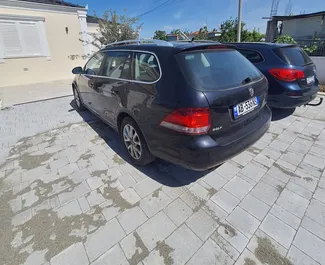 Mietwagen Volkswagen Golf Variant 2010 in Albanien, mit Benzin-Kraftstoff und 100 PS ➤ Ab 29 EUR pro Tag.