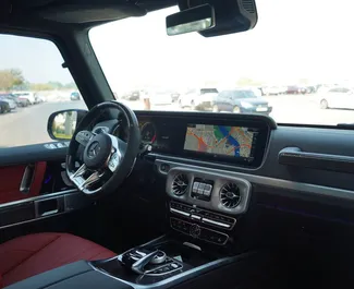 Mercedes-Benz G63 AMG 2022 zur Miete verfügbar in Dubai, mit Kilometerbegrenzung 250 km/Tag.