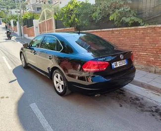 Mietwagen Volkswagen Passat 2012 in Albanien, mit Diesel-Kraftstoff und 140 PS ➤ Ab 30 EUR pro Tag.