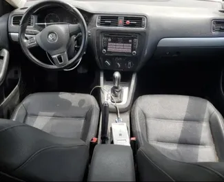 Mietwagen Volkswagen Jetta 2012 in Albanien, mit Gas-Kraftstoff und 170 PS ➤ Ab 30 EUR pro Tag.