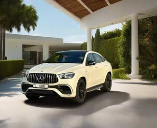 Frontansicht eines Mietwagens Mercedes-Benz GLE63-S Coupe in Dubai, VAE ✓ Auto Nr.6166. ✓ Automatisch TM ✓ 0 Bewertungen.