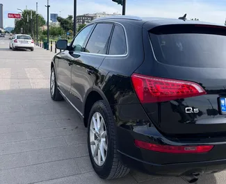 Vermietung Audi Q5. Komfort, Premium, Crossover Fahrzeug zur Miete in Albanien ✓ Kaution Keine Kaution ✓ Versicherungsoptionen KFZ-HV, VKV Komplett, Ausland.