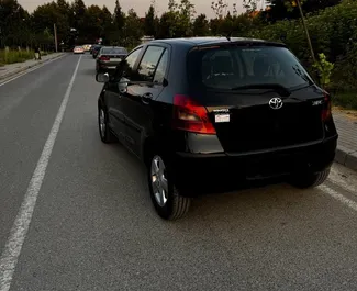 Benzin 1,3L Motor von Toyota Yaris 2008 zur Miete in Tirana.