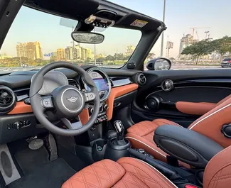 Vermietung Mini Cooper S Cabrio. Komfort, Premium, Cabrio Fahrzeug zur Miete in VAE ✓ Kaution Einzahlung von 1500 AED ✓ Versicherungsoptionen KFZ-HV, TKV.