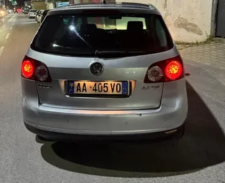 Vermietung Volkswagen Golf Plus. Wirtschaft, Komfort, Minivan Fahrzeug zur Miete in Albanien ✓ Kaution Keine Kaution ✓ Versicherungsoptionen KFZ-HV, VKV Komplett.