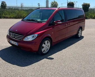 Frontansicht eines Mietwagens Mercedes-Benz Viano in Durres, Albanien ✓ Auto Nr.10789. ✓ Automatisch TM ✓ 0 Bewertungen.