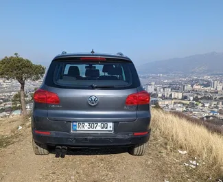 Mietwagen Volkswagen Tiguan 2011 in Georgien, mit Benzin-Kraftstoff und 170 PS ➤ Ab 143 GEL pro Tag.