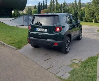 Vermietung Jeep Renegade. Wirtschaft, Komfort, Crossover Fahrzeug zur Miete in Georgien ✓ Kaution Keine Kaution ✓ Versicherungsoptionen KFZ-HV, VKV Plus.