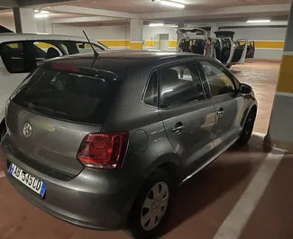 Autovermietung Volkswagen Polo Nr.10797 Schaltgetriebe in Tirana, ausgestattet mit einem 1,2L Motor ➤ Von Mino in Albanien.