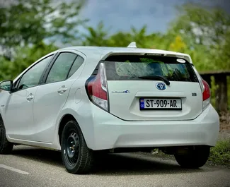 Autovermietung Toyota Prius C Nr.8654 Automatisch in Kutaisi, ausgestattet mit einem 1,5L Motor ➤ Von Bakuri in Georgien.