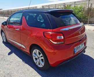 Vermietung Citroen DS3. Wirtschaft, Komfort Fahrzeug zur Miete in Spanien ✓ Kaution Einzahlung von 400 EUR ✓ Versicherungsoptionen KFZ-HV, Diebstahlschutz, Ausland.