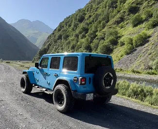 Jeep Wrangler Rubicon 2021 mit Antriebssystem Allradantrieb, verfügbar in Tiflis.