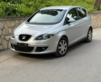 Frontansicht eines Mietwagens SEAT Altea in Durres, Albanien ✓ Auto Nr.10788. ✓ Automatisch TM ✓ 0 Bewertungen.