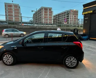 Hyundai Ix20 2014 zur Miete verfügbar am Flughafen von Tirana, mit Kilometerbegrenzung unbegrenzte.