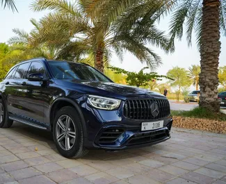 Mietwagen Mercedes-Benz GLC300 2022 in VAE, mit Benzin-Kraftstoff und 220 PS ➤ Ab 380 AED pro Tag.