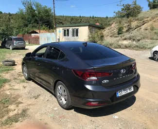 Frontansicht eines Mietwagens Hyundai Elantra in Batumi, Georgien ✓ Auto Nr.10890. ✓ Automatisch TM ✓ 0 Bewertungen.